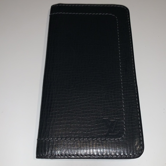 Louis Vuitton Mens Wallet or checkbook - Picture 2 of 14